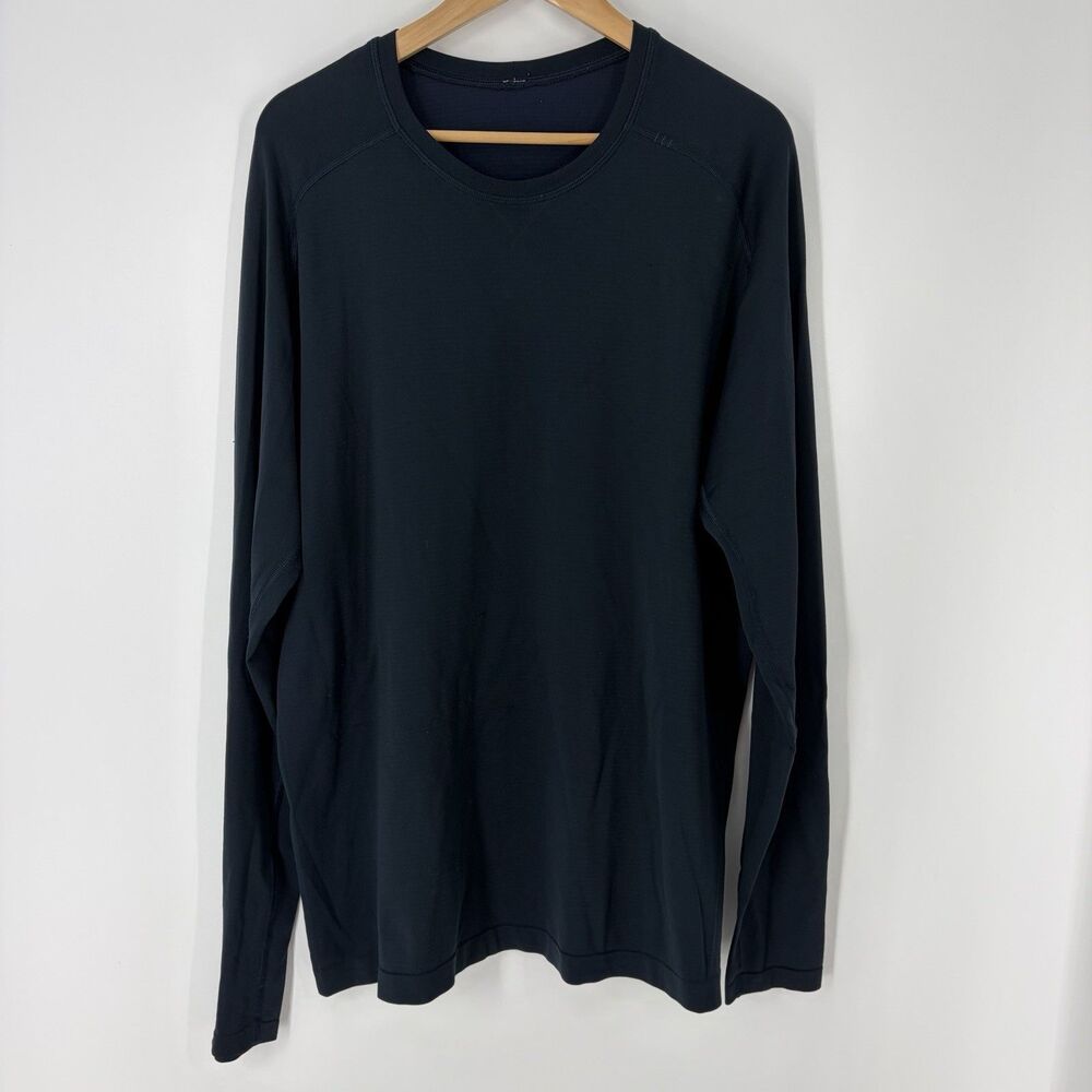 Lululemon Metal Vent Tech Shirt Size XL Mens Navy Blue Long Sleeve Crew Gym Tee